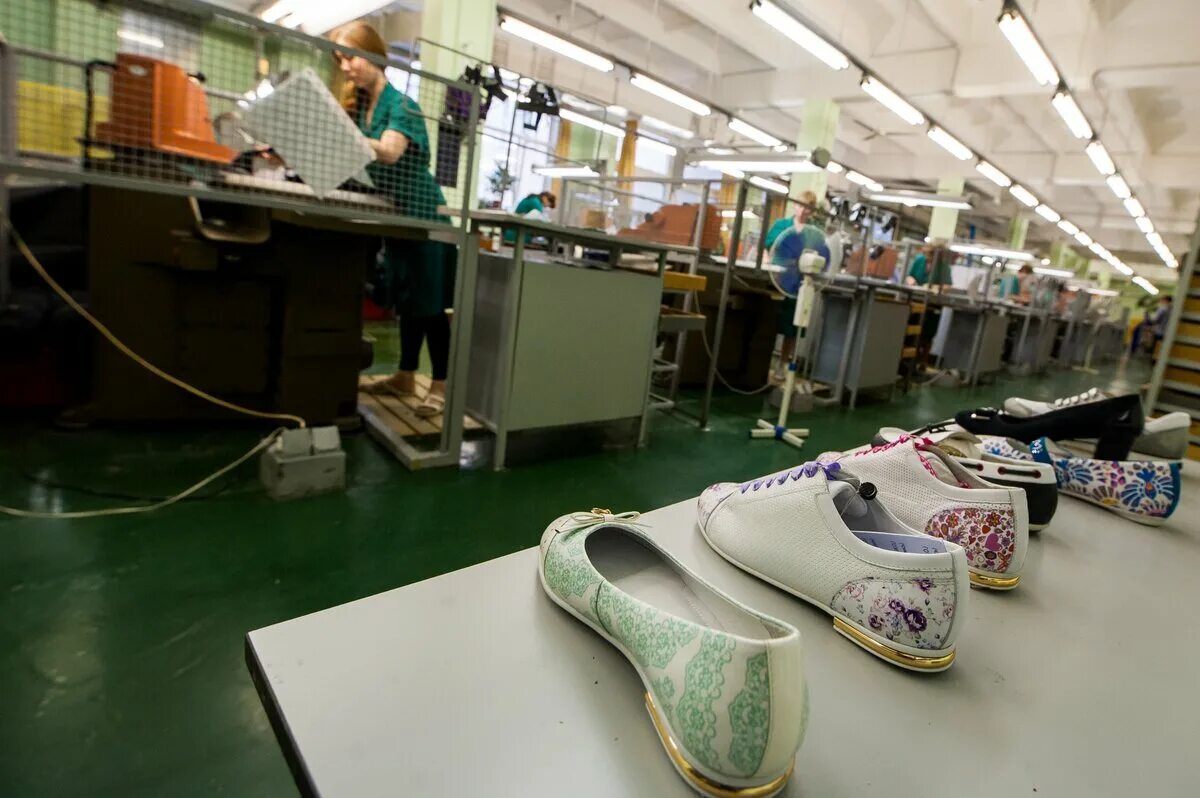 Калужская обувная фабрика Калита. Кутаиси обувная фабрика. Обувная фабрика Житомир Малеванка. Ачинская обувная фабрика "Аллег".