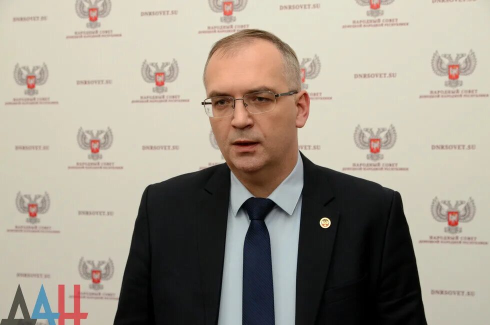 Депутаты днр. Депутаты народного совета днр. председатель народного совета днр. депутат днр. депутаты днр фото.