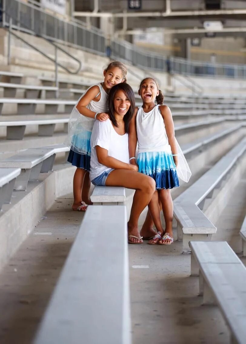 Girls are getting. Girls are getting. Трогает девочку. Girls are getting. Girls are getting.