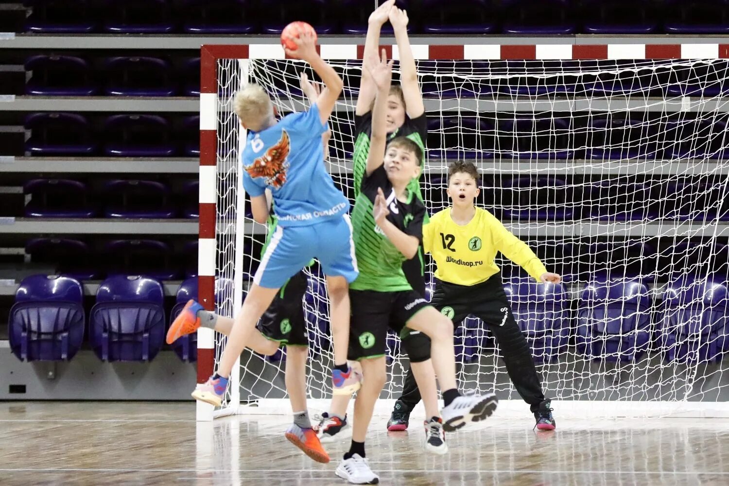 Денис васильев гандбол. Сборная туркмении по гандболу. Детский гандбол. Киселев гандбол чеховские медведи. Теоретическая подготовка спортсмена в гандболе.