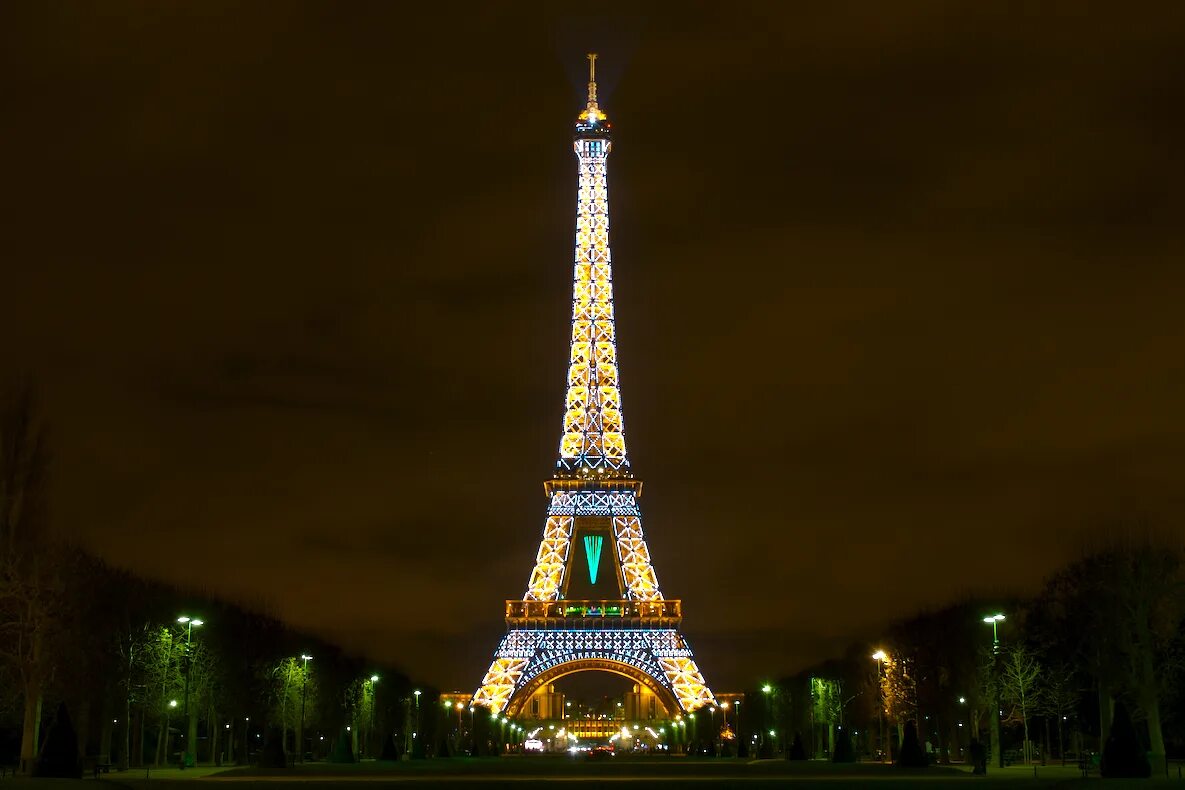 Эйфелева башня с трокадеро. Paris call. Культура франции. Paris call. Бэзил рэтбоун в роли тибальта.