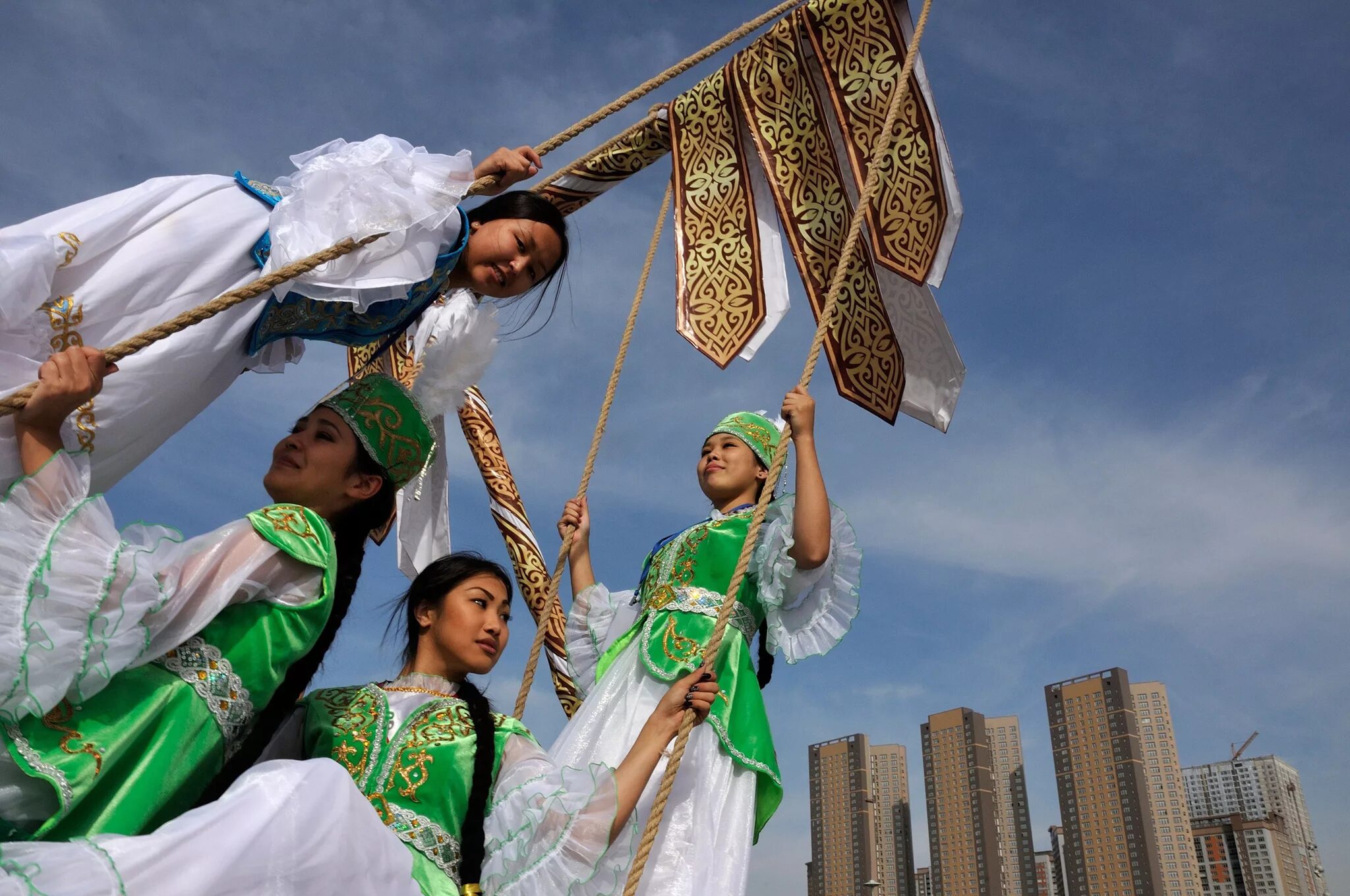 Kazakh traditions. Культура Казахстана. Казахстан культура и традиции. Традиции казахов. Традиции народов Казахстана.