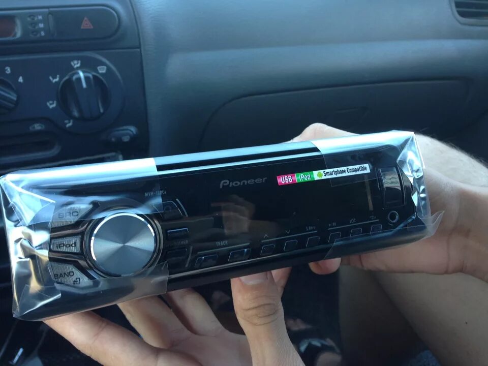 Pioneer mvh-280fd. Магнитола pioneer 2008 года. Магнитола пионер g 6000. Пионер 460ui. Хорошие автомагнитолы пионер.