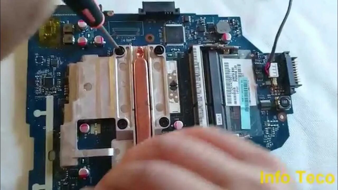 Satellite c660 bios. Toshiba satellite c660 разбор. разборка toshiba satellite c660-1 tm. разборка toshiba c660. gtx 660 disassembly.