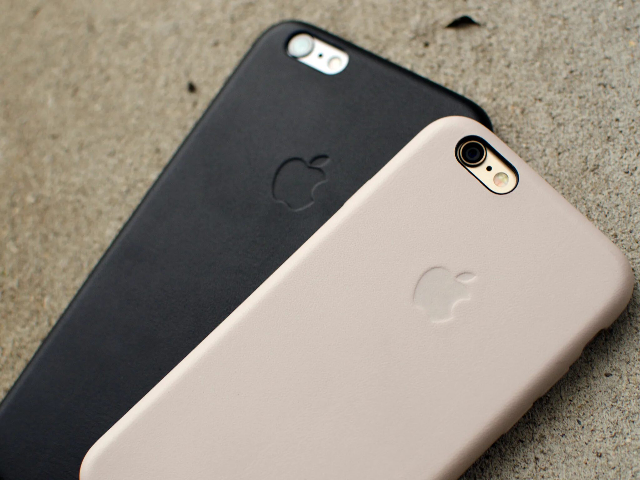 Подходит ли чехол 13 айфона на 15. Apple Leather Case iphone 7. Крышка от айфона 6. Apple Leather Case iphone 13. Подойдет ли чехол от 7 айфона на 6s.
