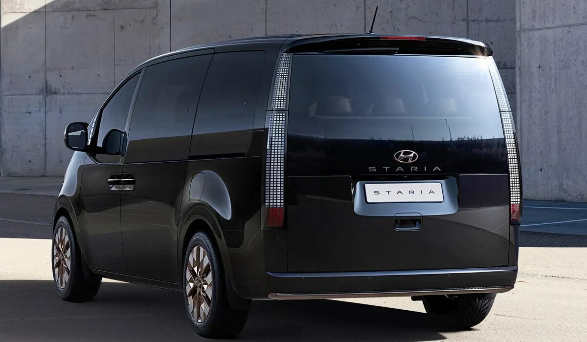 Микроавтобус 2025. Hyundai staria 2025. staria hyundai минивэн 2025. минивэн hyundai staria 2025. hyundai новый минивэн staria.
