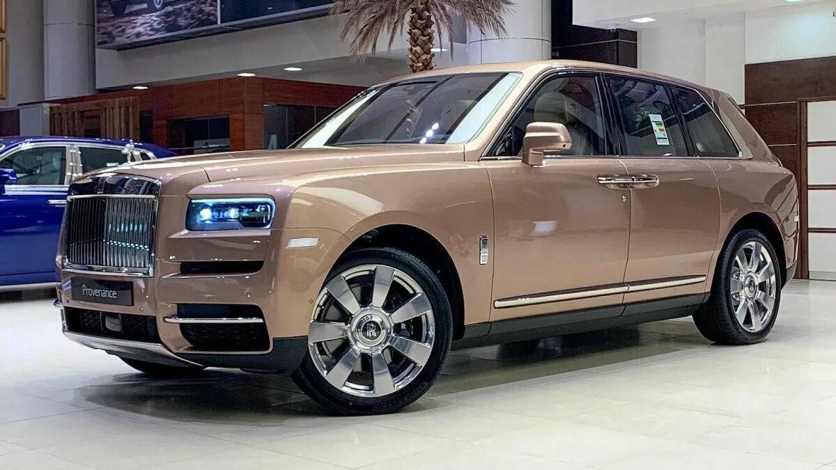 Роллс ройс калинан. Rolls-Royce Куллинан. Rolls Royce Cullinan 2022. Роллс Ройс джип. Джип Роллс Ройс Cullinan.