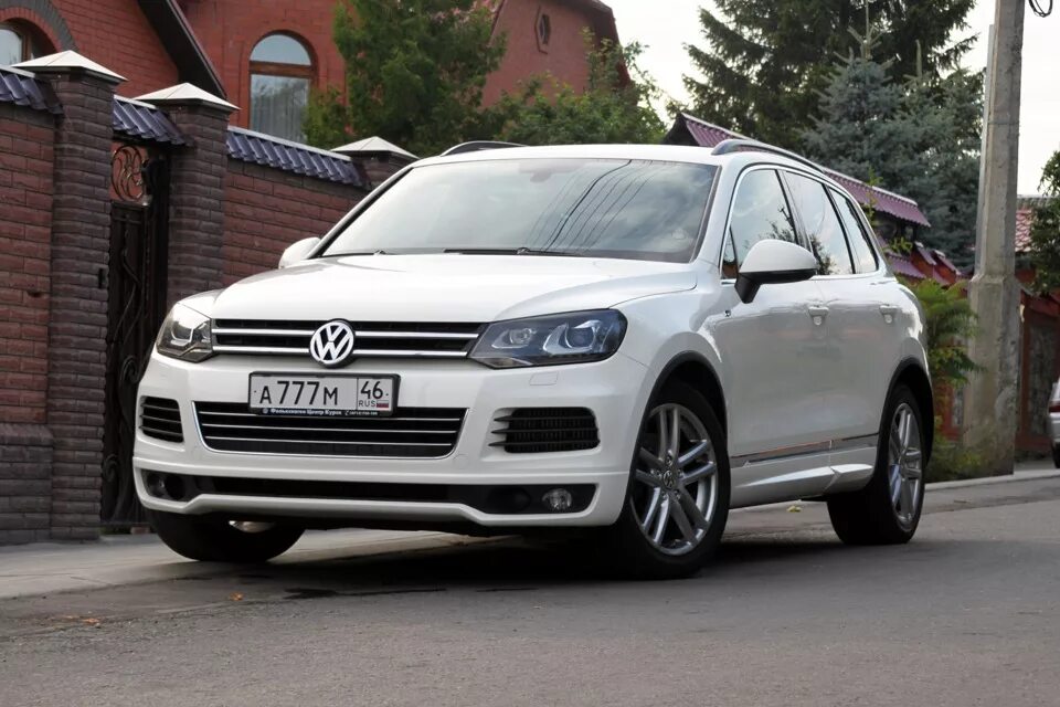 Фольксваген туарег 3.0 купить. Volkswagen Touareg 2 r-line. Volkswagen Touareg 2013 r line. Volkswagen Touareg 2015 r line. Volkswagen Touareg NF R line.