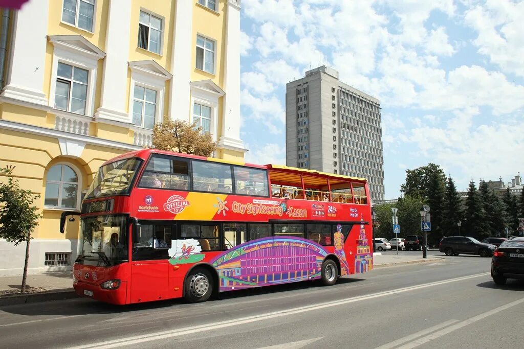 Двухэтажные автобусы казань расписание. Экскурсия City Sightseeing Казань. Казань автобус City Sightseeing. Двухэтажный автобус в Казани экскурсия. Экскурсия на двухэтажном автобусе по Москве.