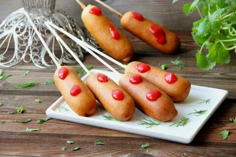 Сосиски на палочке