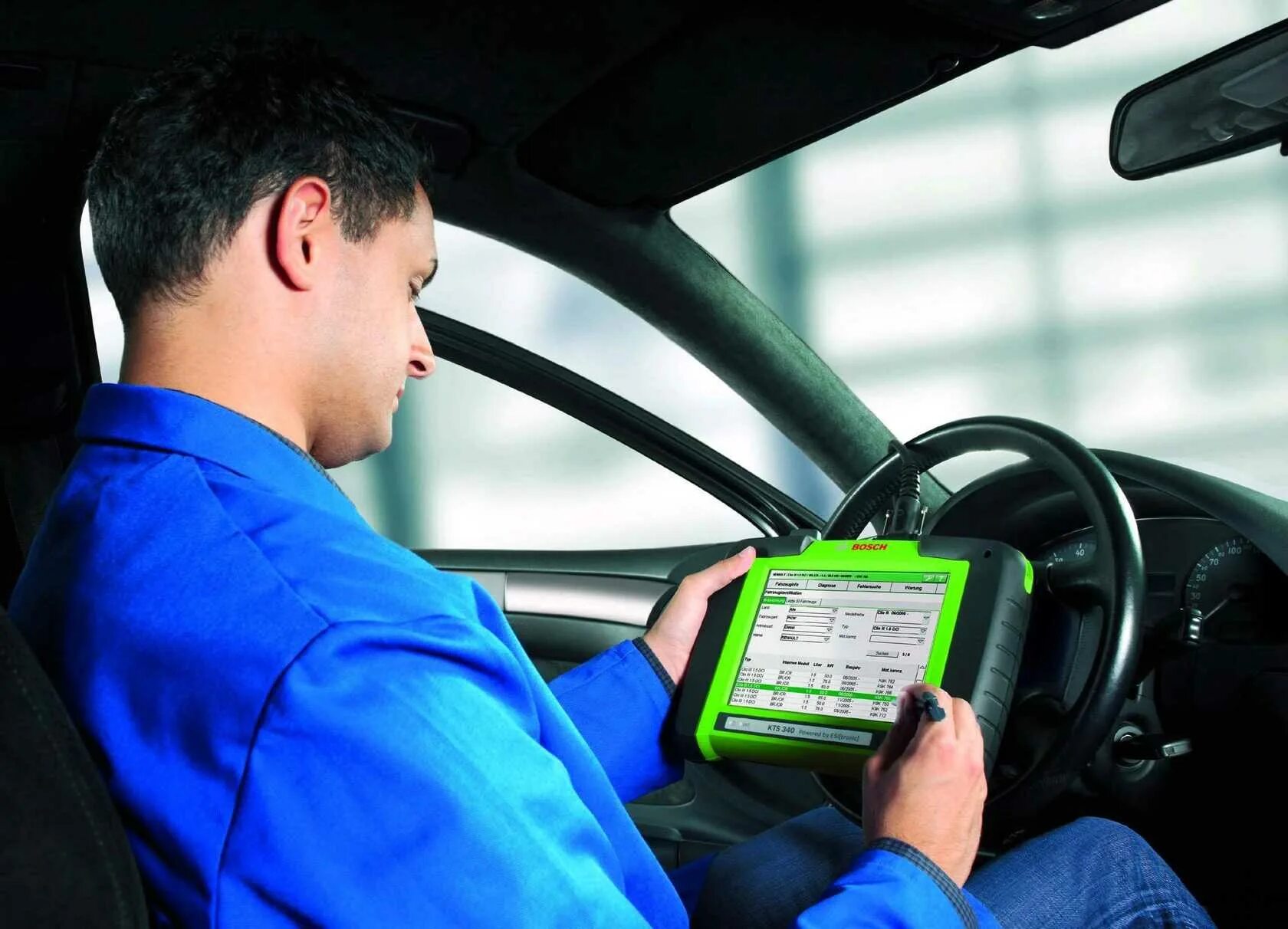 Компьютерная автодиагностика. Launch x431 crp123e obd2. Машина программа компьютер. Компьютерная автодиагностика. Машина программа компьютер.