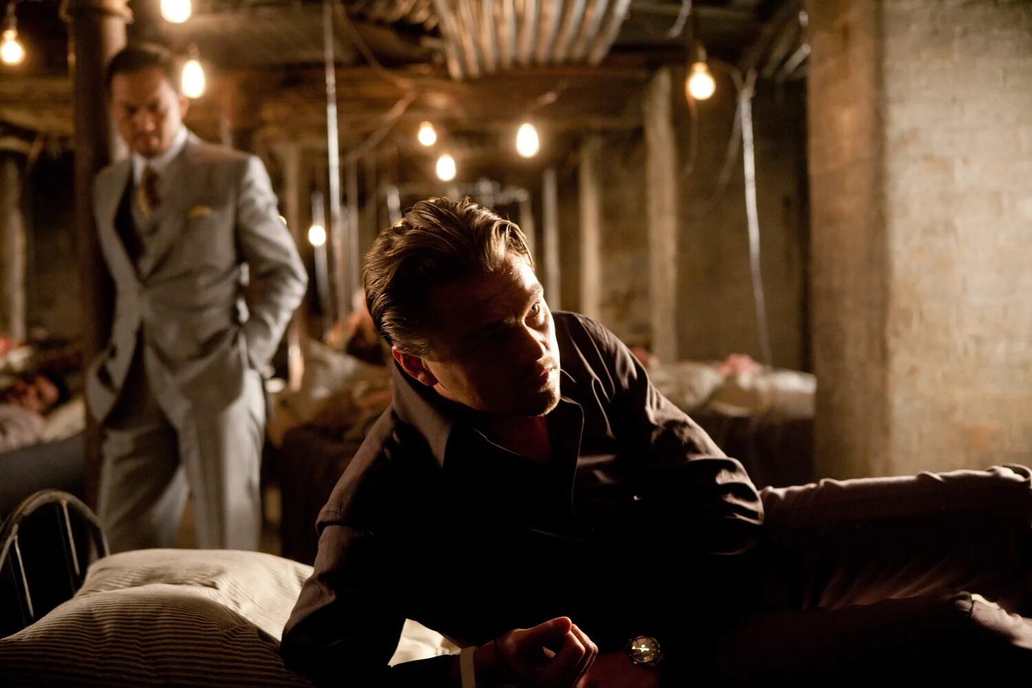 Начало inception 2010. Начало кадры. Inception 2010 фильм. Кристофер нолан и ди каприо. Фильм нолана начало.