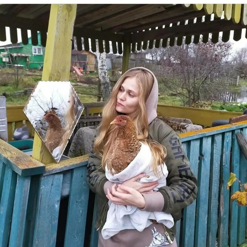 Блоггер из деревни инстаграм. Девушка блогер из деревни. поля из деревни инстаграм.