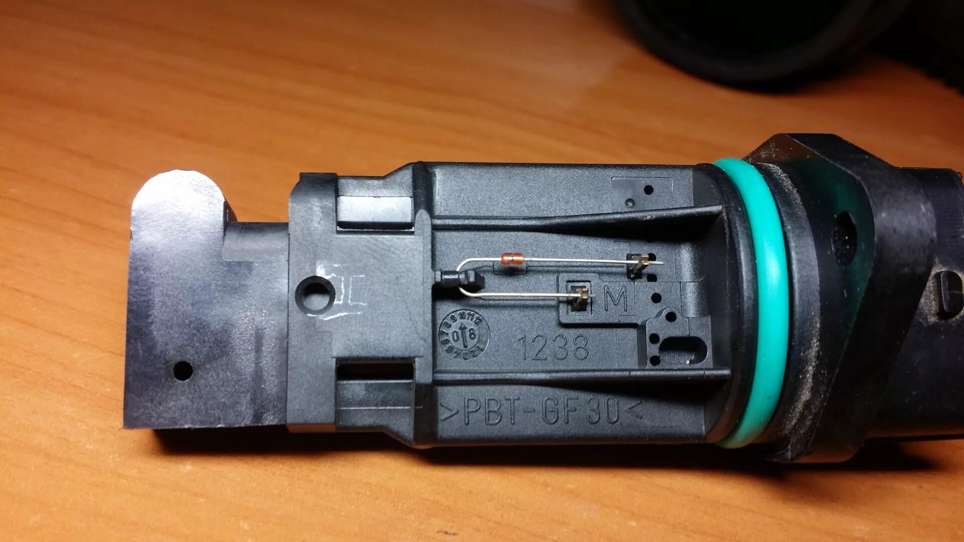 Как определить дмрв. Датчик расхода воздуха bosch 116 сам элемент. датчик дмрв флюгерный. hfm 6 дмрв. volkswagen polo 1.4 at, 2002 датчик массового расхода.