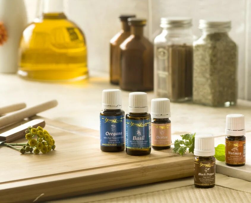 Пищевые масла применение. Эфирные масла в кулинарии. Young Living эфирные масла мускатный орех. Аромамасла американские. Эфирные масла ДОТЕРРА И лекарства.