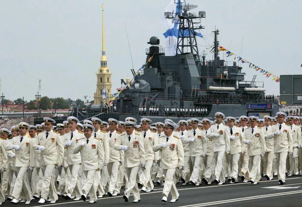 Парад флота. Военно-морской парад в Санкт-Петербурге 2018. День военно-морского флота парад в Петербурге. ВМФ Севастополь 2022. Парад ВМФ В Питере.