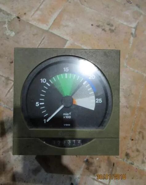 Berifors man тахометр. Тахометр ман 81. Тахометр man f2000. Распиновка тахометра ман ф2000. Тахометр man f2000.