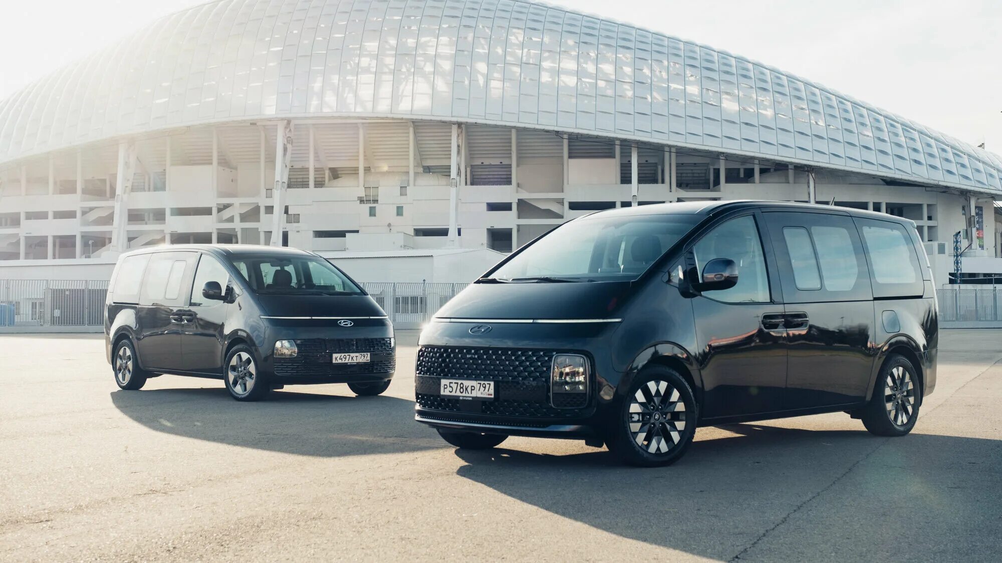 Компактвэн полный привод. Hyundai staria 2021. Полноприводный минивэн с высоким клиренсом тойота. Citroen spacetourer wheels. Тойота таун айс микроавтобус.