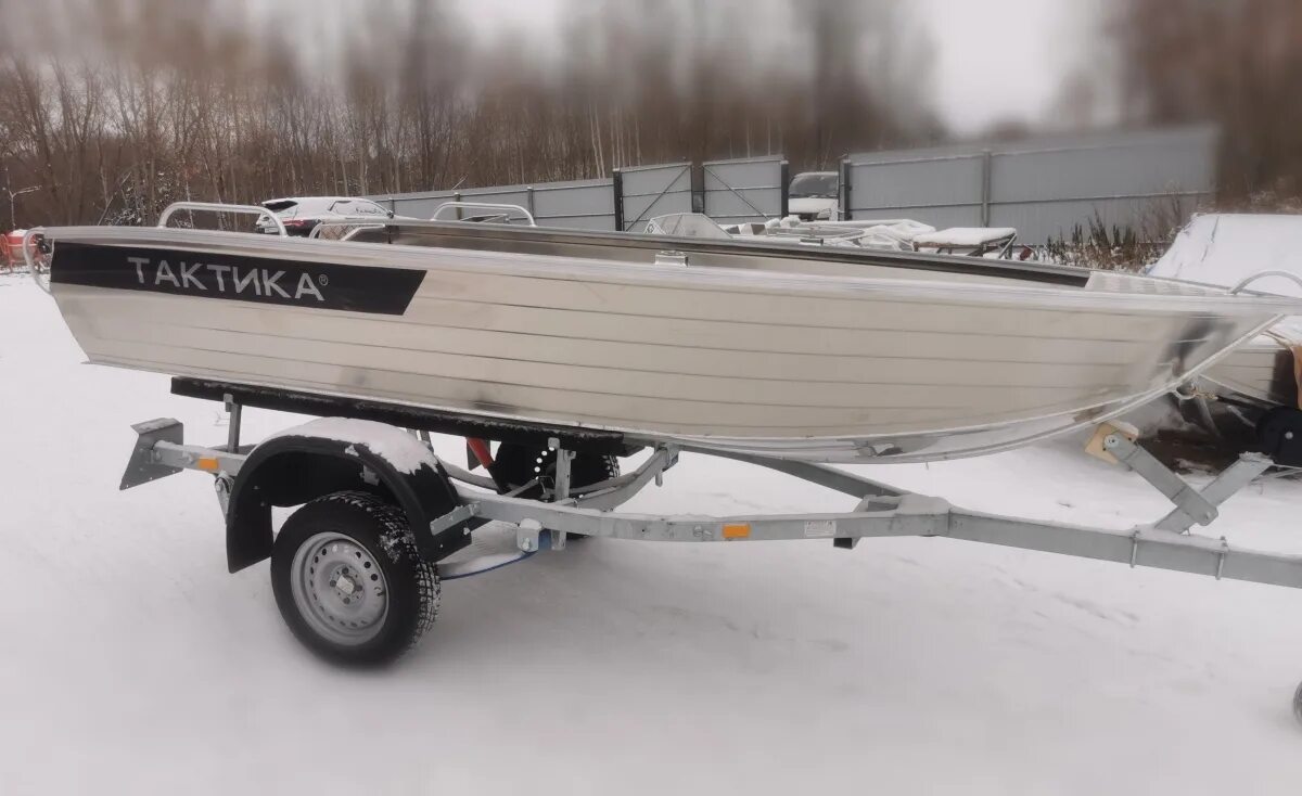 Обзор лодок тактика. Лодка тактика 390. моторная лодка тактика 390dc. тактика 390 р фиш. тактика 390 рм.