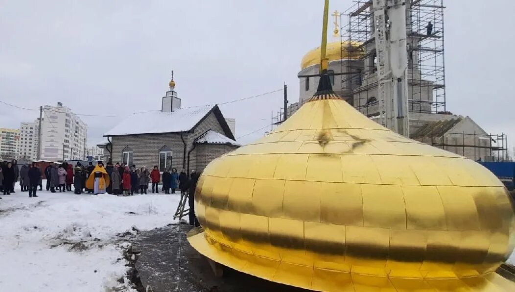 Мечеть хидир-бек купол. Шатер китай. Танк под куполом защиты. Бакминстер фуллер geodesic dome. Плавучая архитектура.