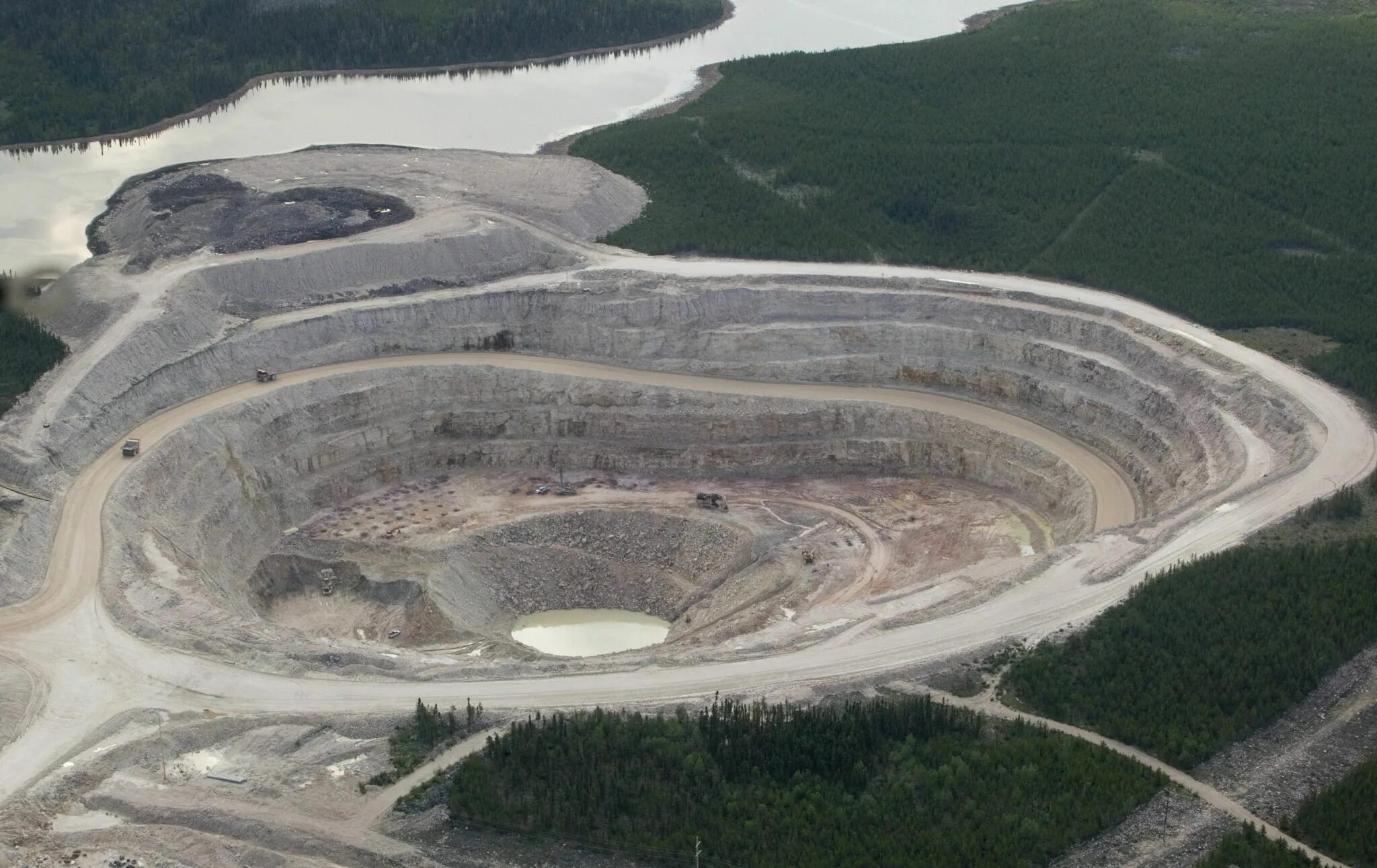 Руды канады. Урановые Рудники Канады. Добыча урана в Канаде. Австралия урановые месторождения. Добыча ископаемых.