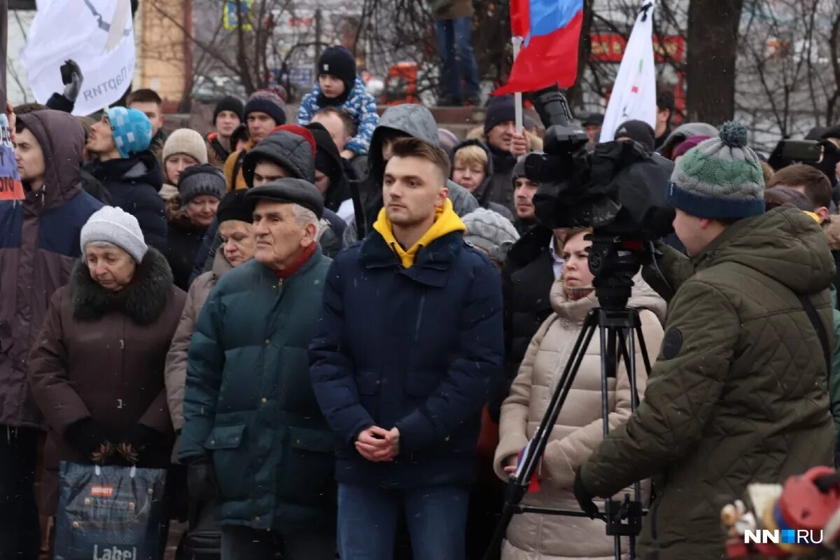 Митинг Немцова. Марш памяти Немцова. Немцов на митинге. Митинги 29 февраля