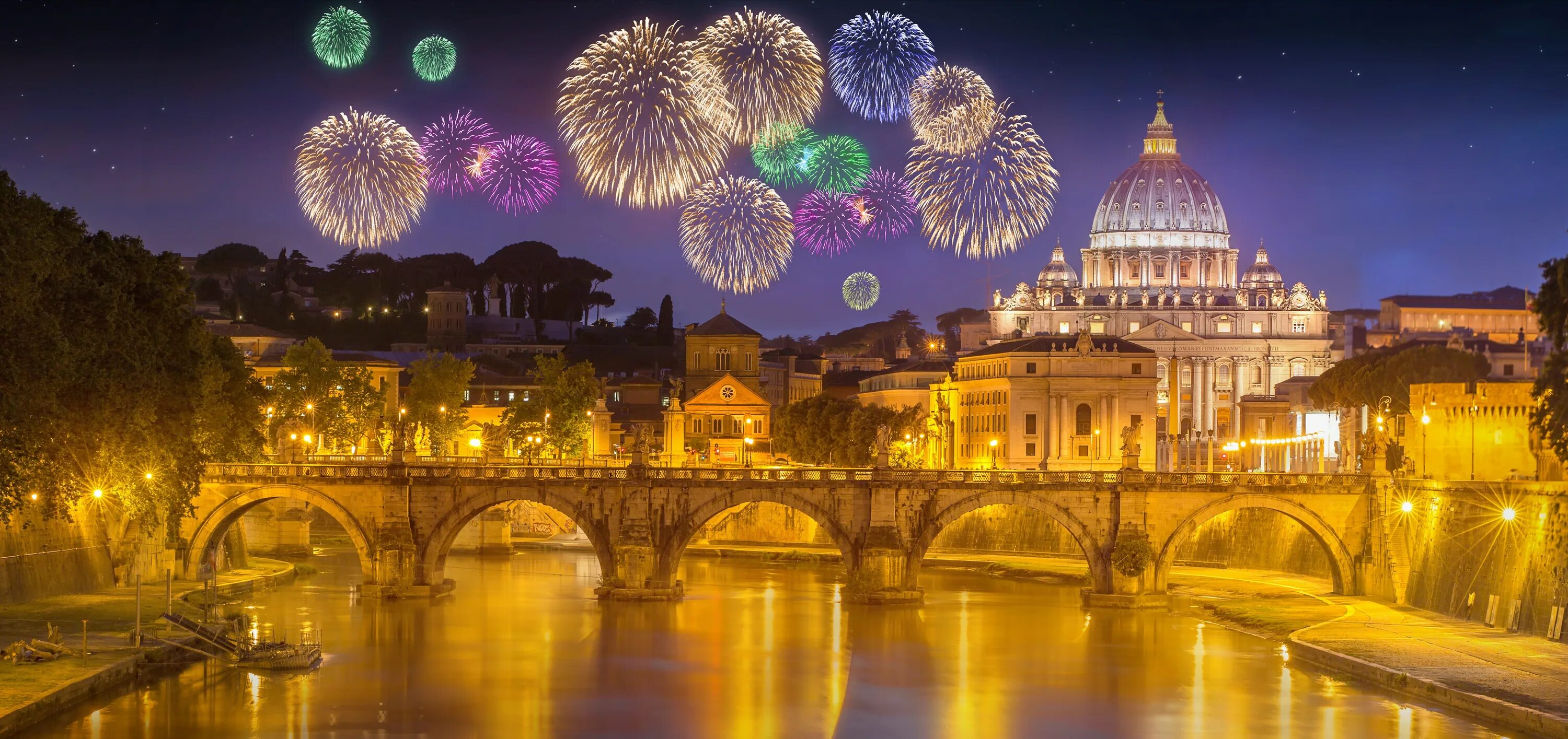 италия в рождество колизей. новый год в риме. каподанно в италии. фейерверки в италии на новый год. новогодний рим.