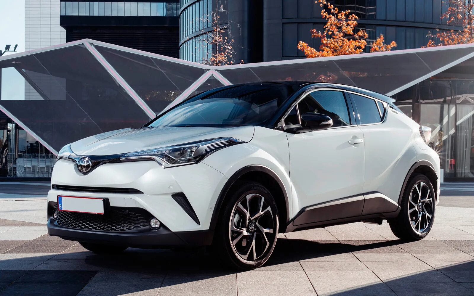 Новый авто тойота цены. Toyota c-HR 2021. Тойота Chr 2021 новый. Toyota c-HR 2022. Тойота CRH 2021.