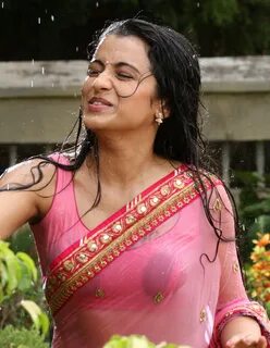 Trisha Hot in Aranmanai 2 Indian Actress Images, Bollywood Actress Hot Phot...