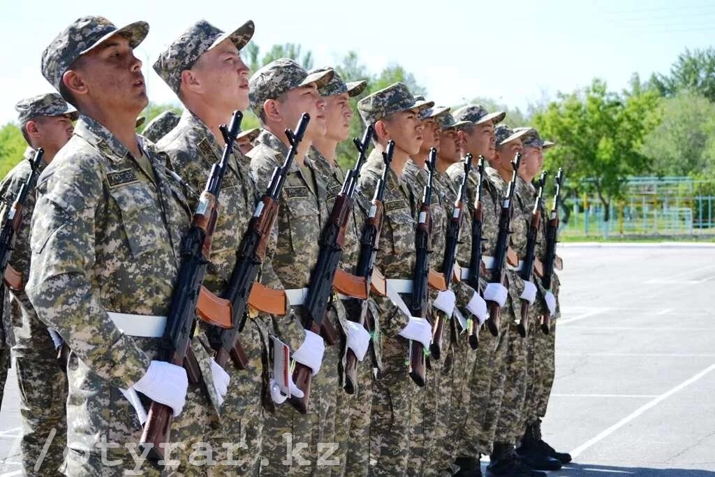 Военная форма Казахстана. Форма Казахстанской армии. Служба в армии Казахстана. Сержант армии Казахстана. В казахстане служат в армии