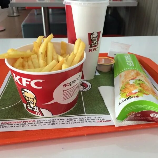 Academy uni rest kfc. Ростикс нижневартовск. kfc нижневартовск. кфс ул ленина. ростикс нижневартовск ленина.