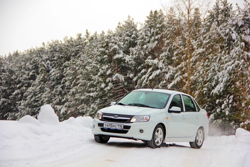 Гранту зима. Гранта фл зима. Машина гранта зимой. Гранта спорт снежка. Гранту зима.