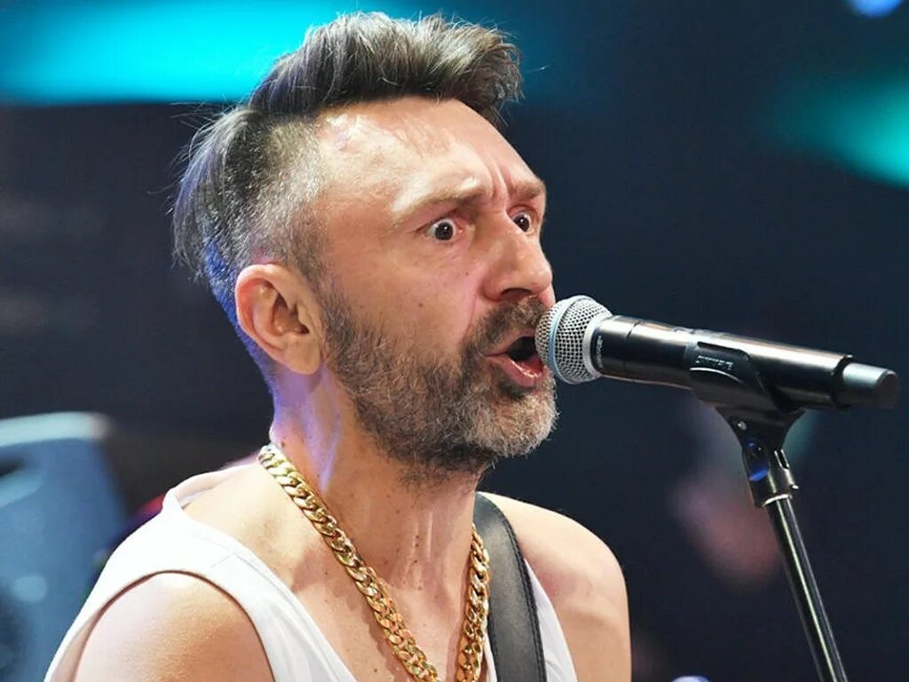 группировка ленинград. сергей шнуров помочился со сцены. группа ленинград сергей. сергей шнуров. сергей шнуров 2003.