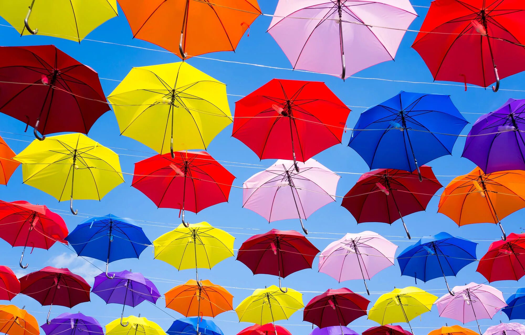 Зонтик г. Разноцветные зонтики. Зонтики яркие. Детские разноцветные зонтики. Разноцветный зонт.