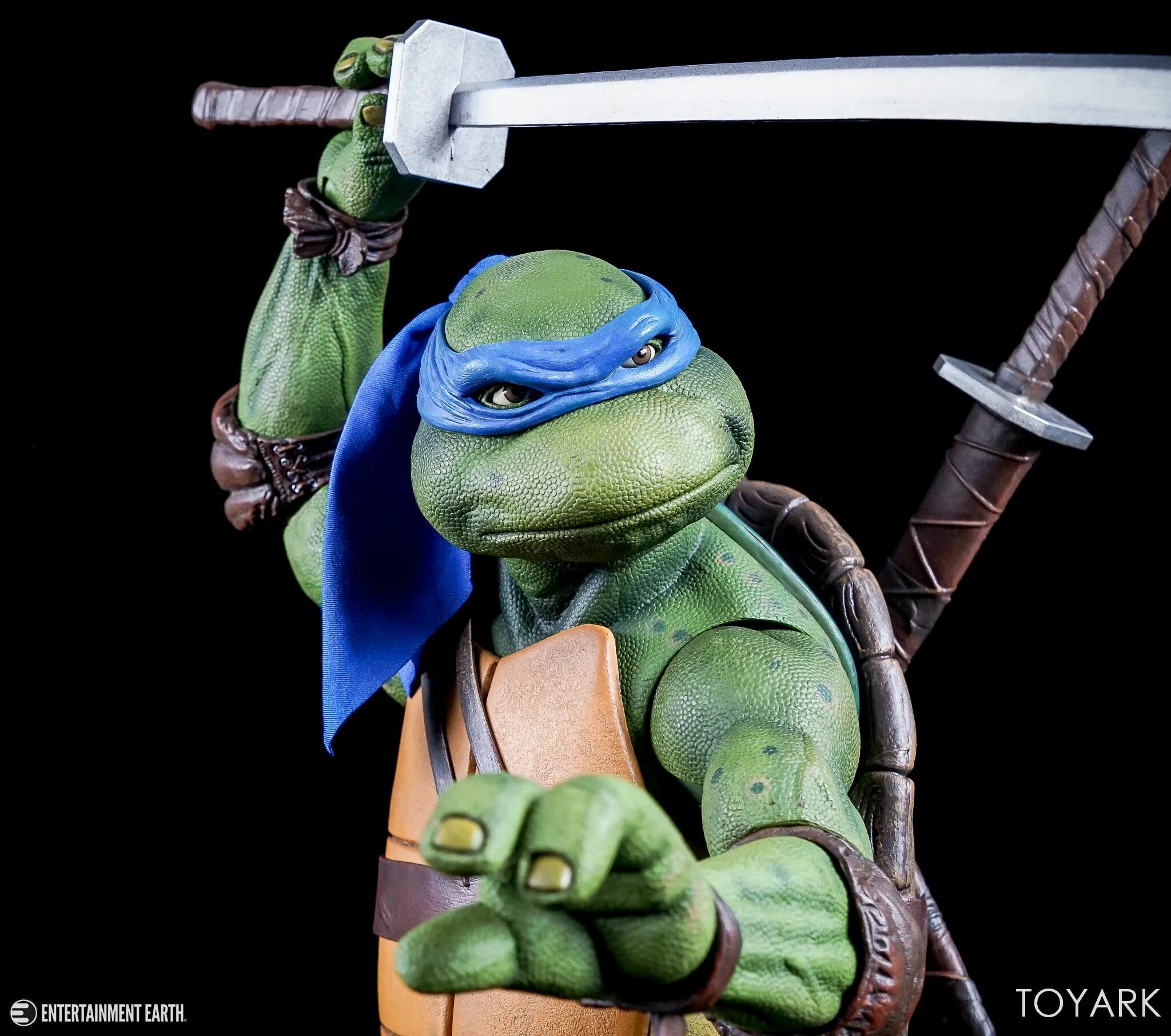 Leonardo tmnt. Черепашки ниндзя 2007 Леонардо. Черепашки ниндзя Леонардо. Черепашки ниндзя 2012 Леонардо. Леонардо из черепашек ниндзя 90.