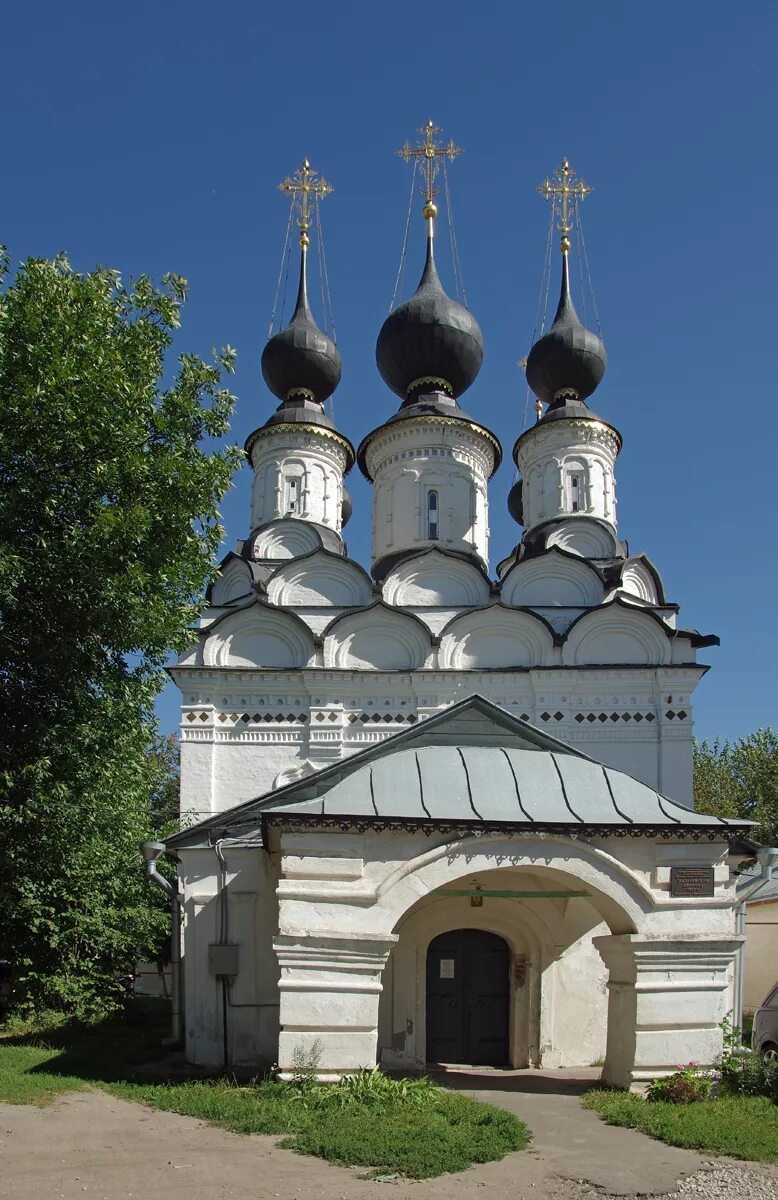 суздаль памятник юнеско. белокаменные памятники владимира и суздал. белокаменная церковь суздаль.