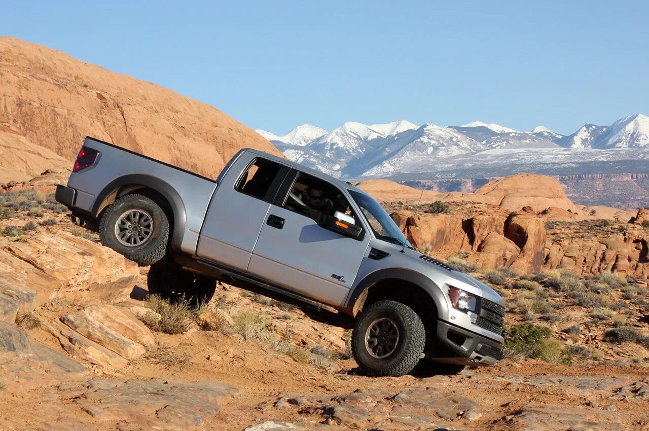 Форд для бездорожья. Ford f150 raptor 2012. Форд по бездорожью. Форд рангер бездорожье. Форд по бездорожью.