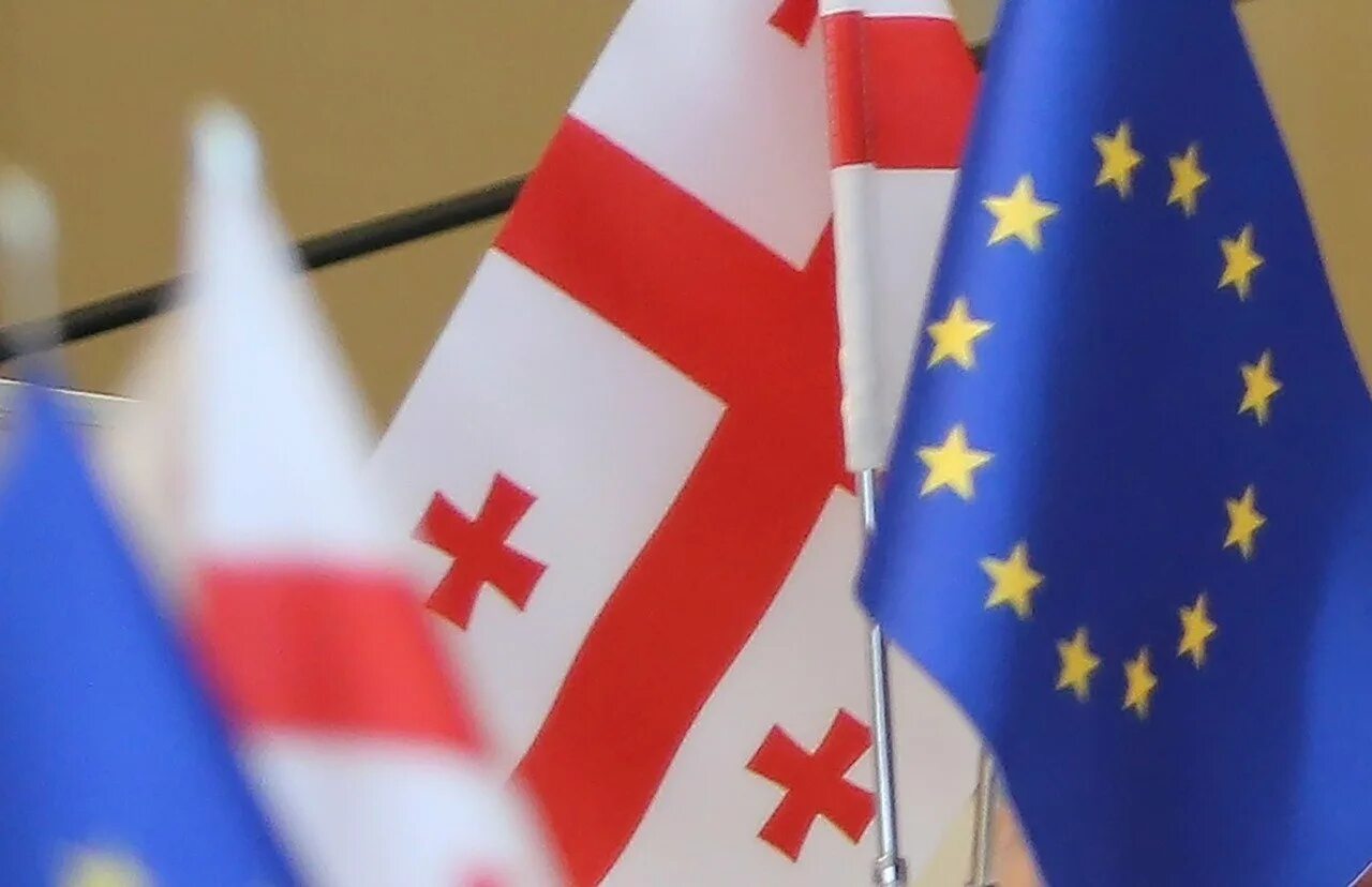 Грузия вступает. Грузия и Европейский Союз. Флаг Грузии и ЕС. Грузия и Евросоюз 2022. Украина Грузия Евросоюз.