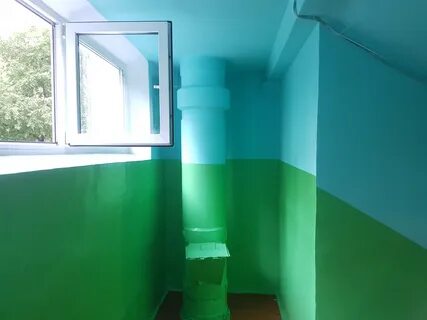Окно в подъезде