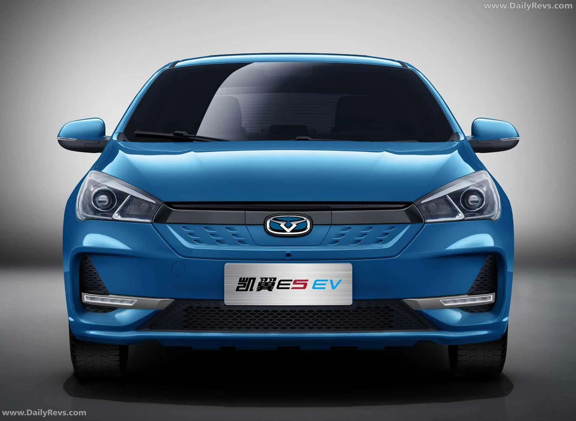Kaiyi e5 бампер. Kaiyi e5. chery arrizo 5e. chery cowin 5. cowin e5 автомобиль.