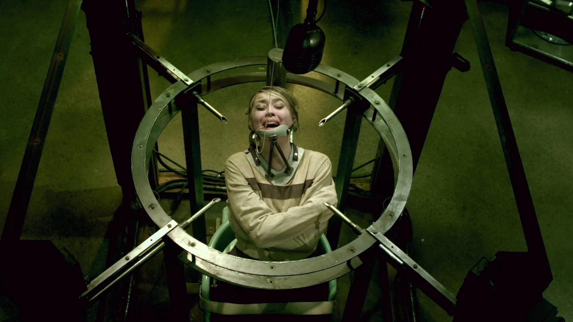 Женский электрический стул. Разборки в маленьком токио 2. Девушка которую пытали. Электрошоковая лоботомия. Электросудорожная терапия электроды.