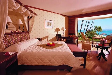 They arrived the main tahiti hotel and