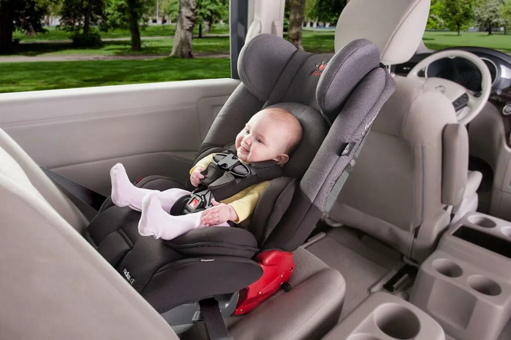 Автокресло с 6 месяцев. Baby car Seat. Isofix xc90. Детский кресло для автомобиля. Автокресло для малышей.