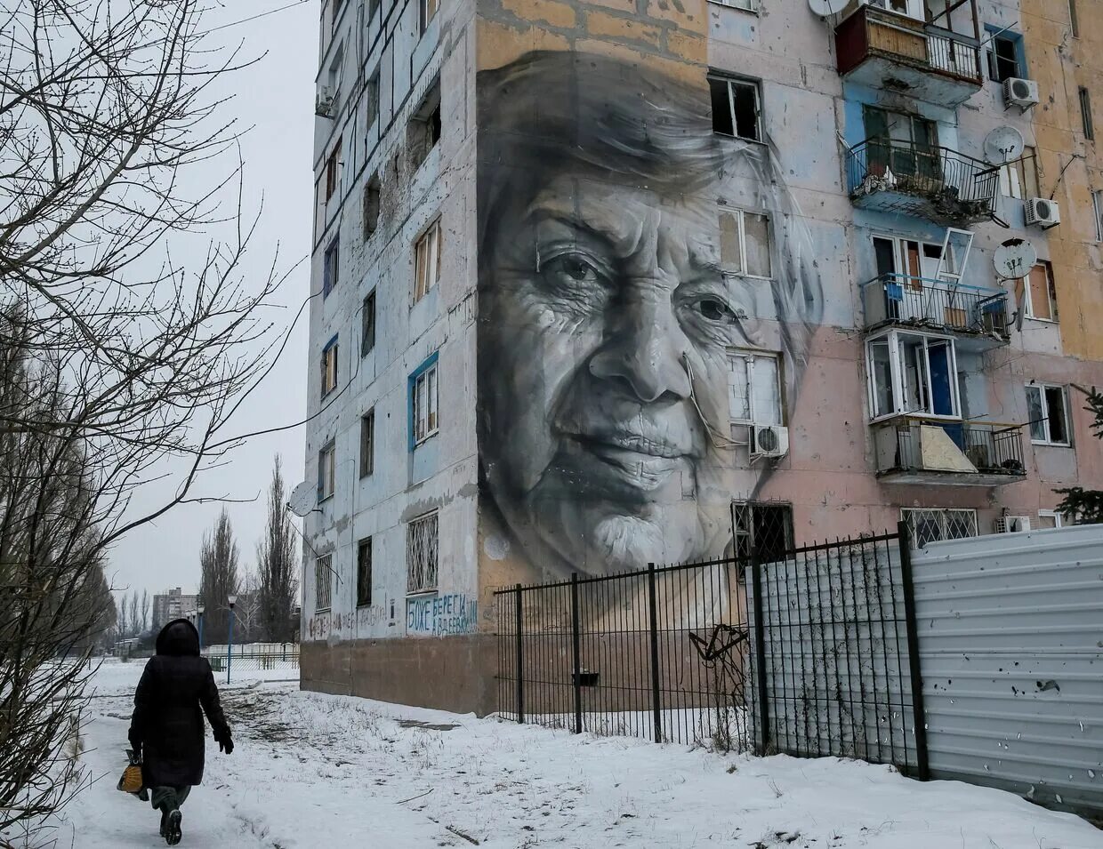 Сколько жителей осталось в авдеевке. Авдеевка 2013. Авдеевка Донецкая область. Авдеевка 1999. Авдеевка фото.