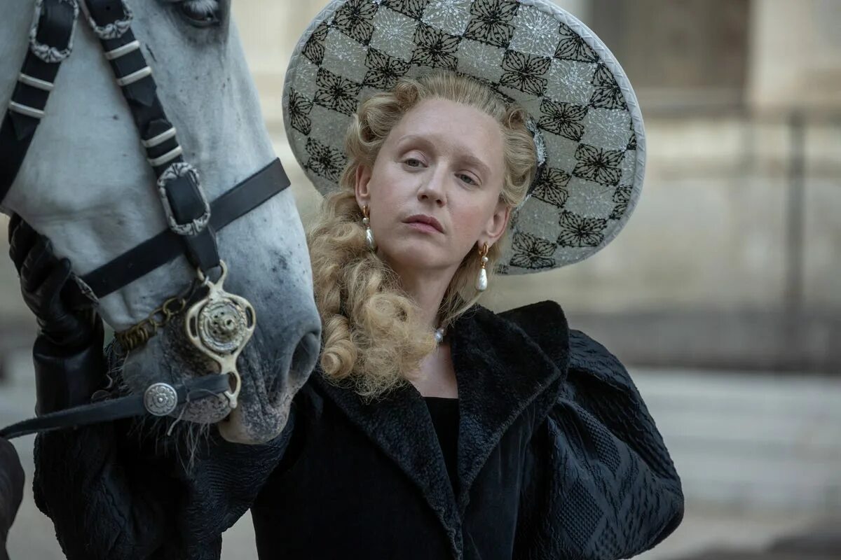 Сериал про королеву медичи. Diane de poitiers 2022. Сериал королева. Королева змей сериал. Изабель аджани 2022.