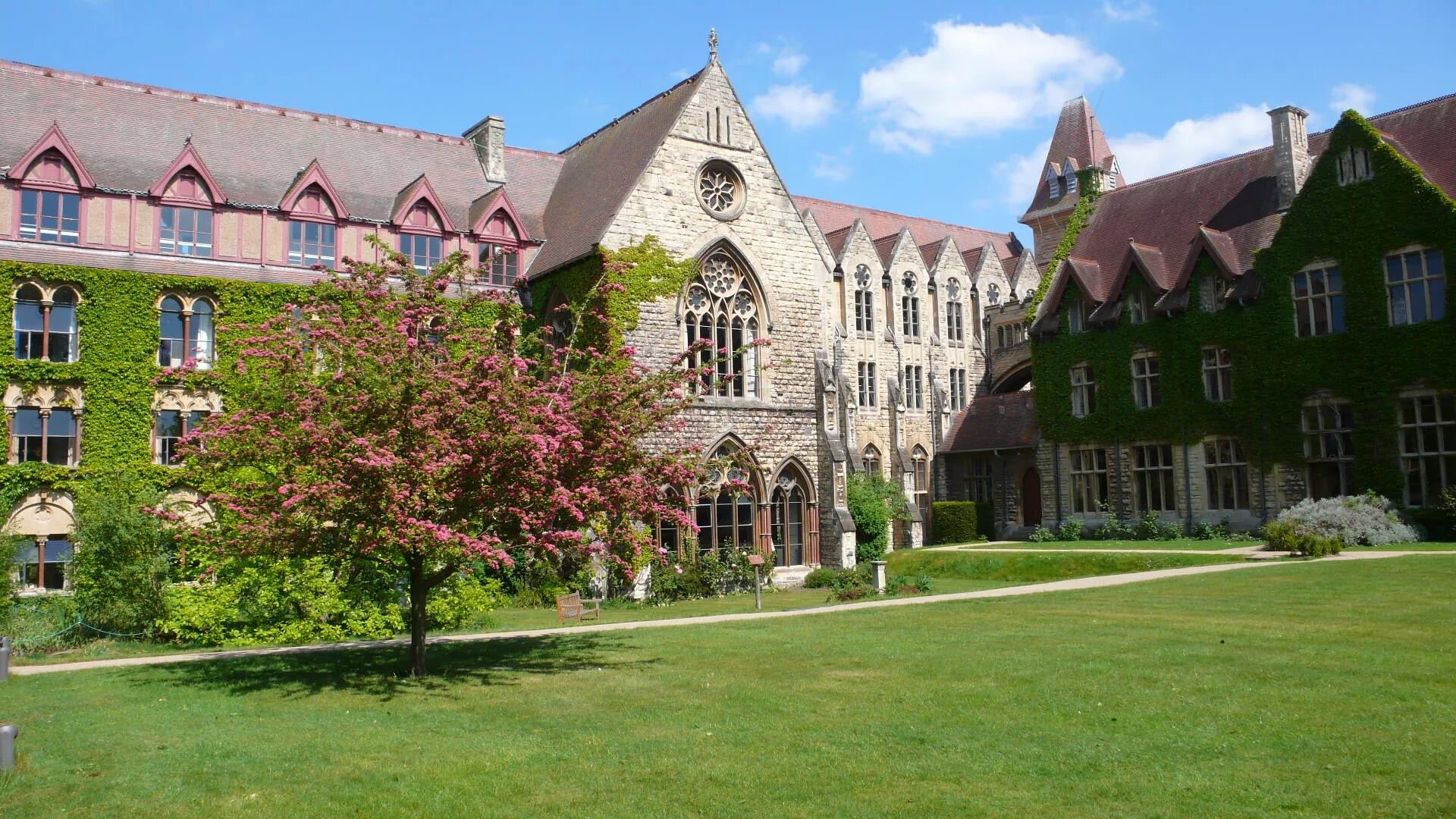 Cheltenham Ladies’ College, Челтнем. Челтенхем Англия. Челтнем Англия курорт. Челтнем Англия пансионат. Про частные школы