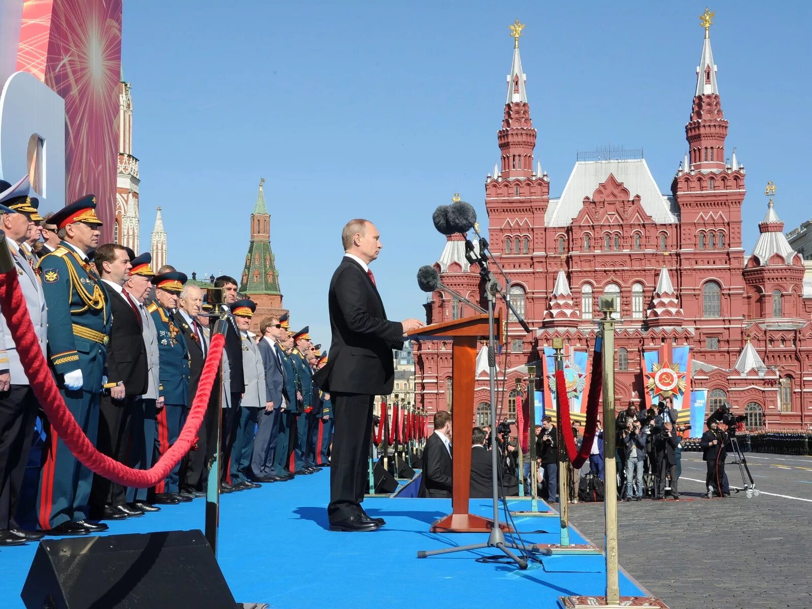 Кремль парад. Кремль парад 9 мая. Победная россия