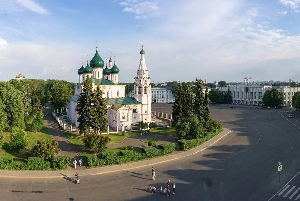 Включи достопримечательности города. Центр Ярославля ЮНЕСКО. Ярославль исторический центр города Ярославль. Исторический центр Ярославля наследие ЮНЕСКО. Архитектурный комплекс исторического центра Ярославля.