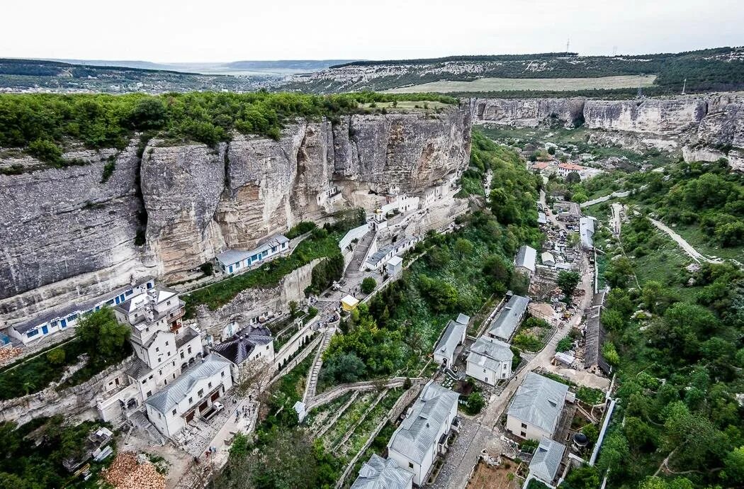 Бывший бахчисарай. Бахчисарай крым. бахчисарай пещерные города и монастыри. бахчисарай крым достопримечательности. бахчисарай центр города.