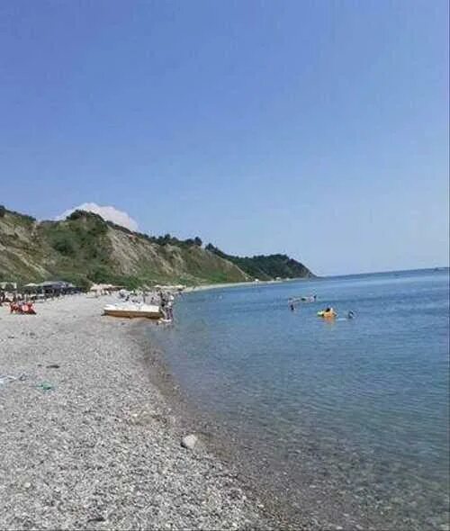 Инал краснодарский край. Голубая бухта бжид. Пляж бухты инал 2024. Бухта инал пляжи. Бухта инал.